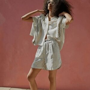Madewell Striped High-Waist Linen Blend Shorts in Cream and Gray